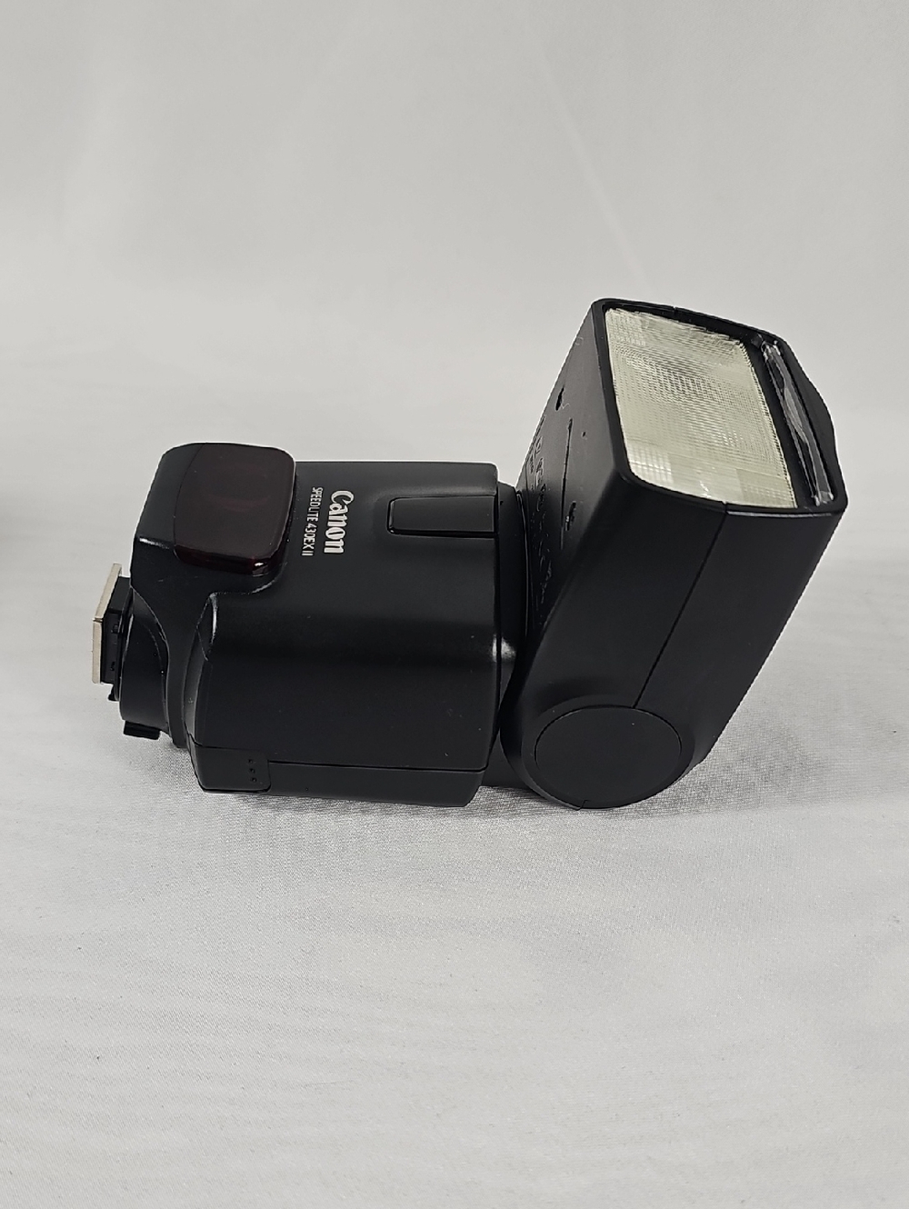 Canon 430EX II Flash Unit in Black - Picture 5 of 10